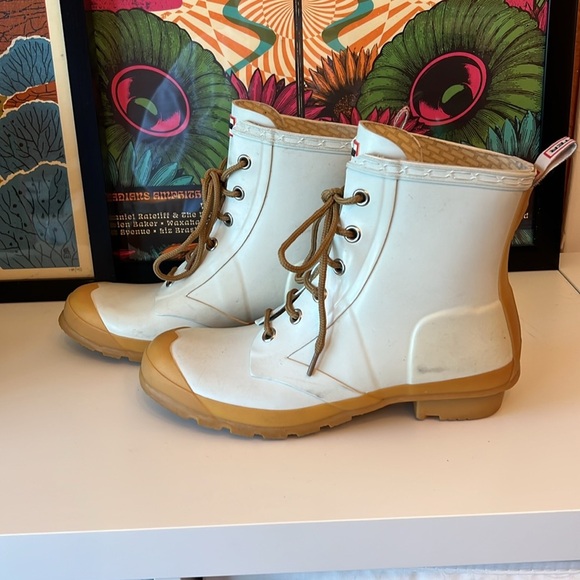 Hunter Lace-Up Boots-Size 9 - Picture 3 of 7
